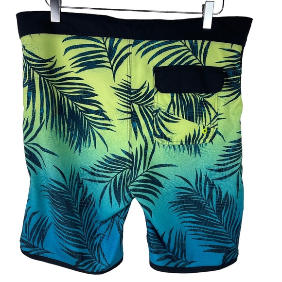 Burnside Men's Board Shorts Surf Swim Cyan Blue Casual Tropical Print Size 33 - Picture 13 of 13